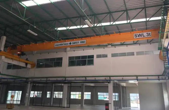 บริการงานติดตั้งเครน/ปั่นจั่น ชนิดอยู่กับที่